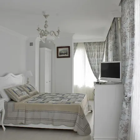 Hotel Lara Ilica Çeşme